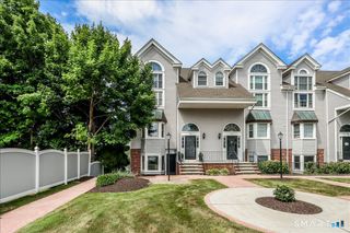 124-130 Deer Hill Avenue A20, Danbury, CT 06810