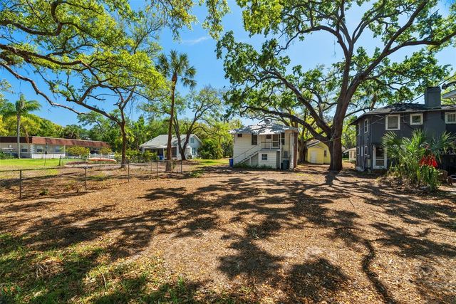 300 PRESIDENT STREET, Dunedin, FL 34698