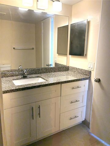 8901 Sunrise Lakes Boulevard 204, Sunrise, FL 33322