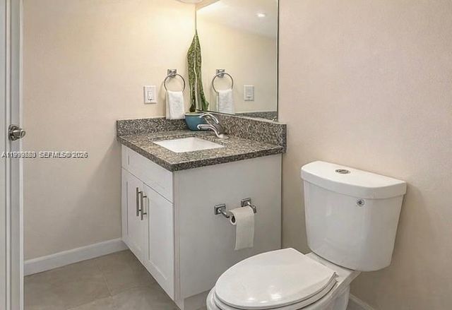 8901 Sunrise Lakes Boulevard 204, Sunrise, FL 33322