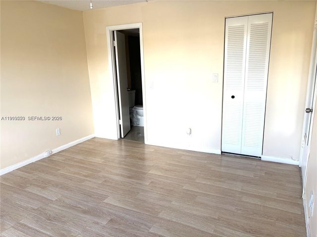 8901 Sunrise Lakes Boulevard 204, Sunrise, FL 33322
