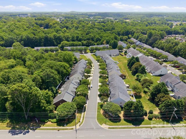 1804 Robinwood Village Drive, Gastonia, NC 28054