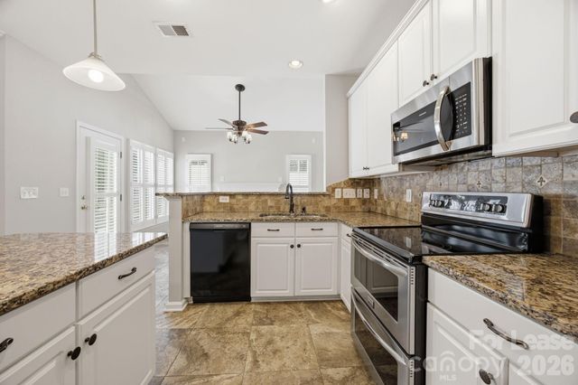 1804 Robinwood Village Drive, Gastonia, NC 28054