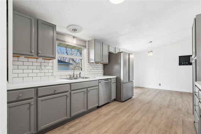 2533 Brookland Drive NE, Cedar Rapids, IA 52402