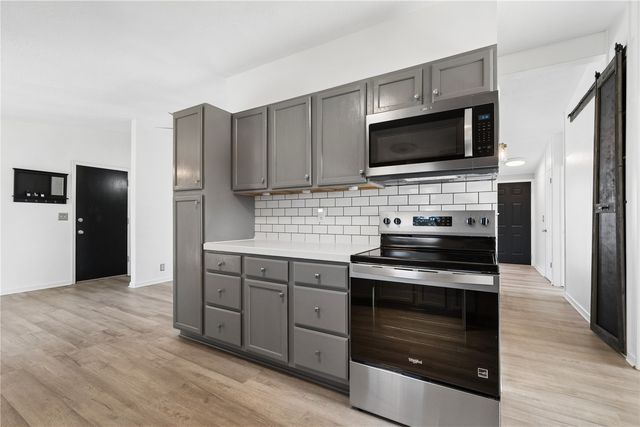 2533 Brookland Drive NE, Cedar Rapids, IA 52402