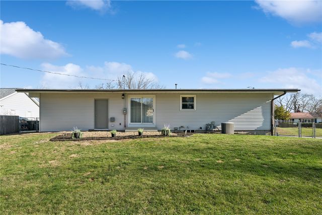 2533 Brookland Drive NE, Cedar Rapids, IA 52402