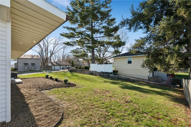 2533 Brookland Drive NE, Cedar Rapids, IA 52402