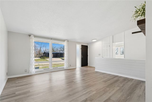 2533 Brookland Drive NE, Cedar Rapids, IA 52402