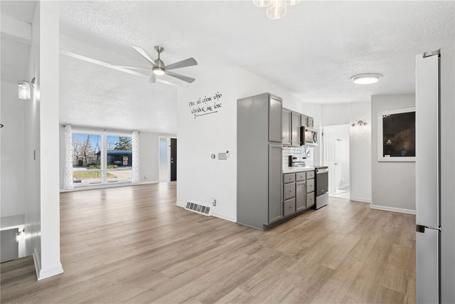 2533 Brookland Drive NE, Cedar Rapids, IA 52402