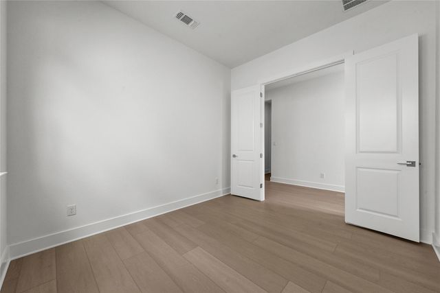 124 Ensberg LN, Liberty Hill, TX 78642