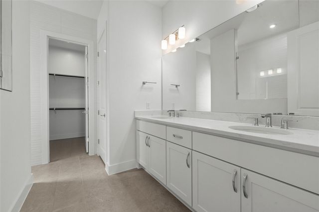 124 Ensberg LN, Liberty Hill, TX 78642