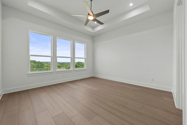 124 Ensberg LN, Liberty Hill, TX 78642