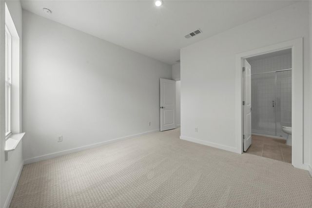 124 Ensberg LN, Liberty Hill, TX 78642