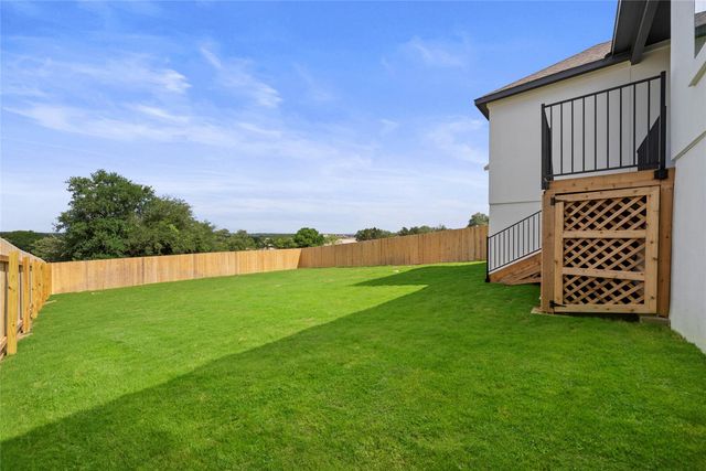 124 Ensberg LN, Liberty Hill, TX 78642