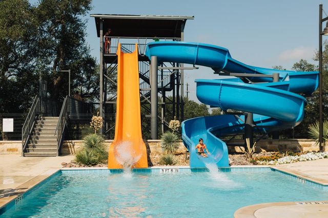 124 Ensberg LN, Liberty Hill, TX 78642