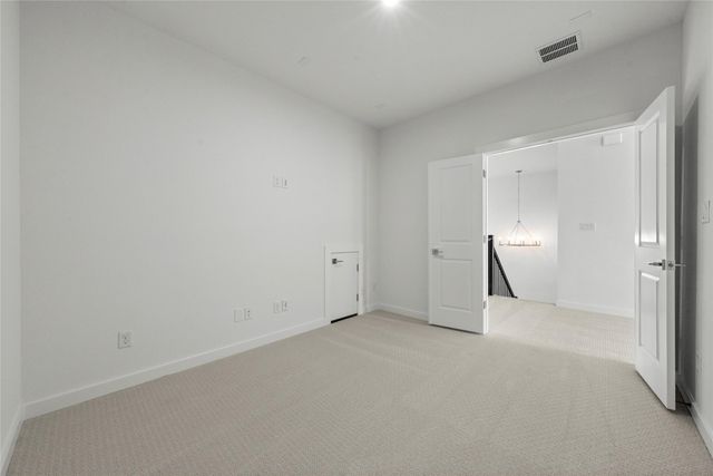 124 Ensberg LN, Liberty Hill, TX 78642