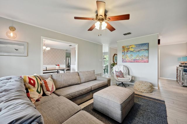 9209 Rock Way DR, Austin, TX 78736