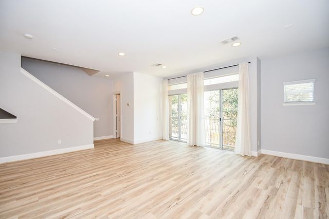 3507 Mosley Court F, Houston, TX 77004