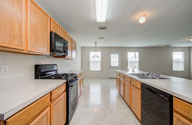 3407 Becker Glen Street, Fresno, TX 77545