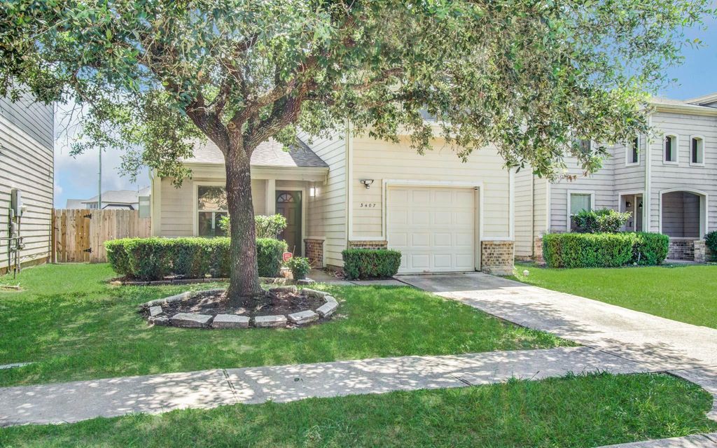 3407 Becker Glen Street, Fresno, TX 77545