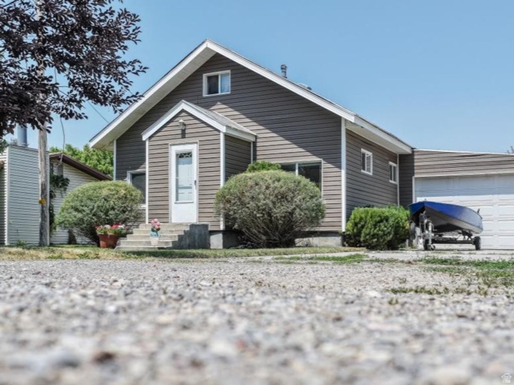 227 E MAIN ST, Franklin, ID 83237