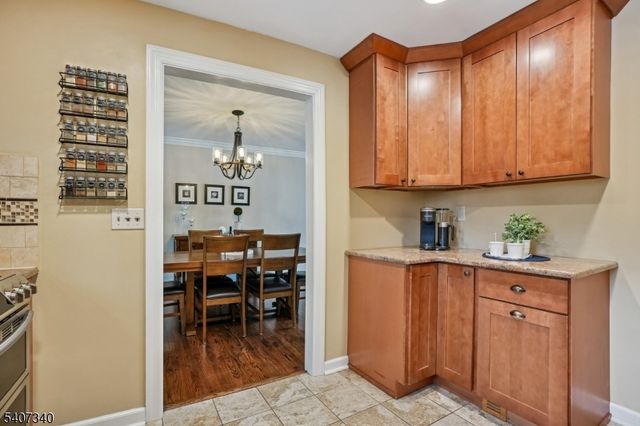 120 Center Ave, Chatham Boro, NJ 07928