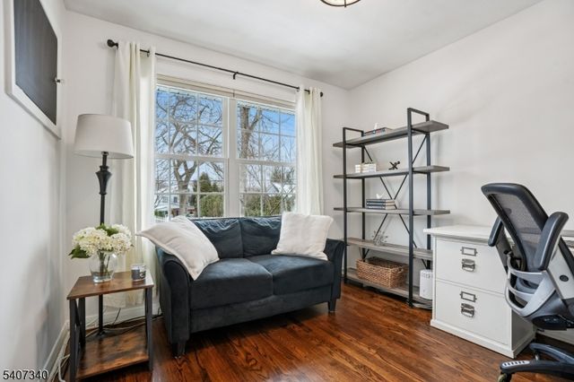 120 Center Ave, Chatham Boro, NJ 07928