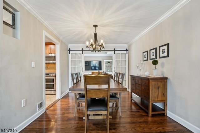 120 Center Ave, Chatham Boro, NJ 07928