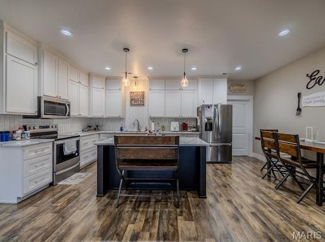 23013 ROCK BLUFF Drive, Richland, MO 65556