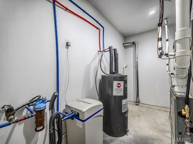 23013 ROCK BLUFF Drive, Richland, MO 65556