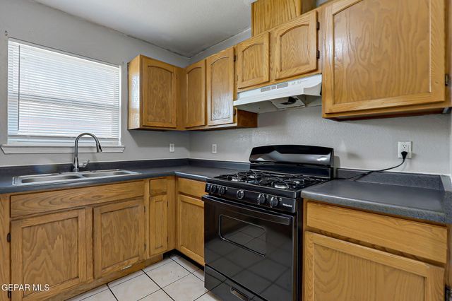 287 SUNSET HILLS Drive, El Paso, TX 79928