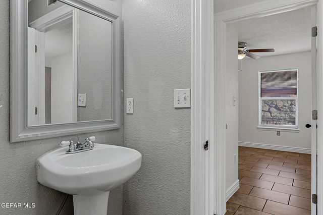 287 SUNSET HILLS Drive, El Paso, TX 79928