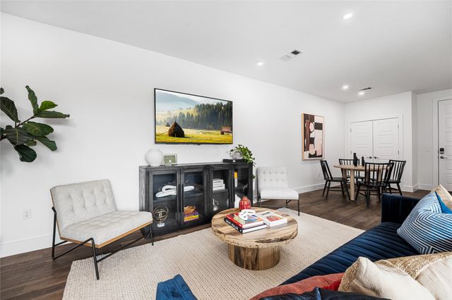 1615 E 7th ST 208, Austin, TX 78702