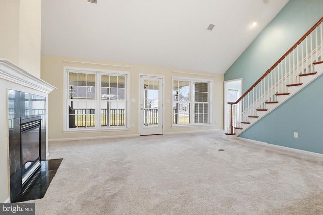 63 LONGWOOD DR, Mechanicsburg, PA 17050