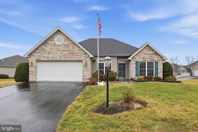 63 LONGWOOD DR, Mechanicsburg, PA 17050