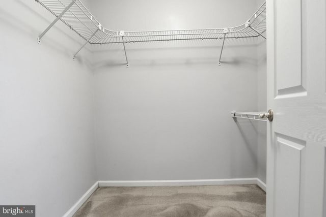 63 LONGWOOD DR, Mechanicsburg, PA 17050