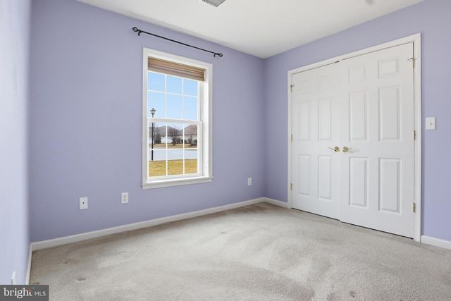 63 LONGWOOD DR, Mechanicsburg, PA 17050