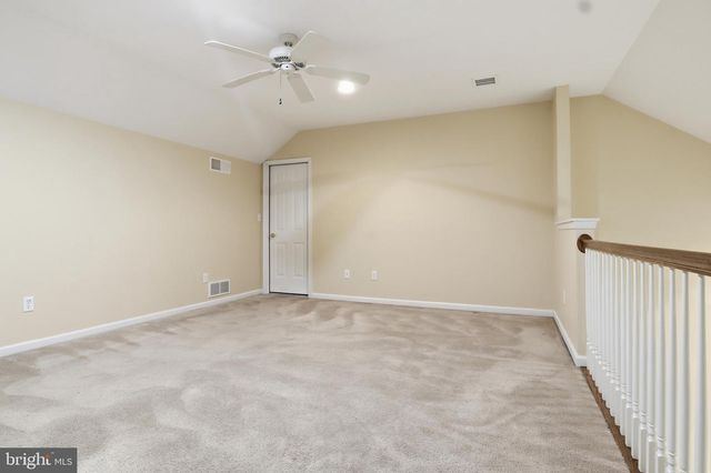 63 LONGWOOD DR, Mechanicsburg, PA 17050