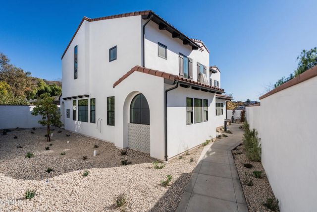 136 N Oakview Drive 103, Thousand Oaks, CA 91362