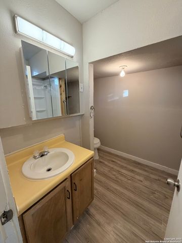 1222 BRIGHTON B, San Antonio, TX 78211