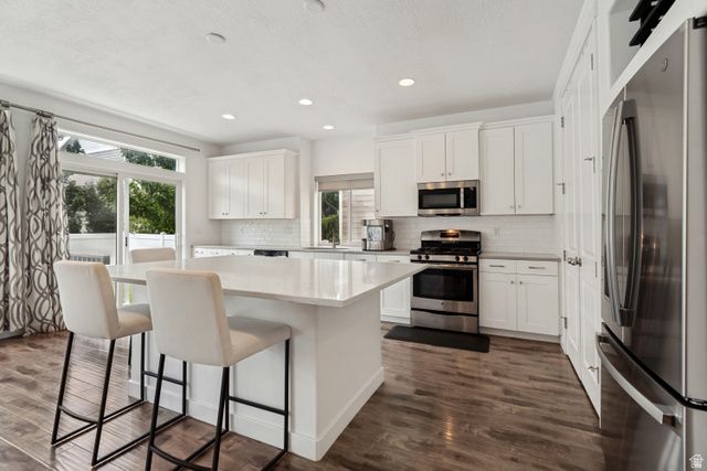 3695 W DESERT MEADOW WAY, South Jordan, UT 84009