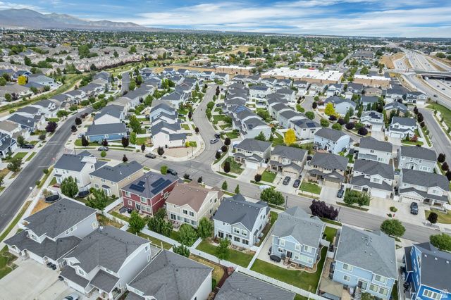 3695 W DESERT MEADOW WAY, South Jordan, UT 84009
