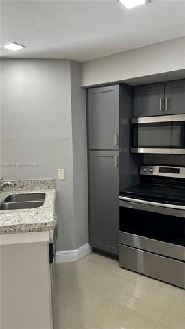 3430 N Pinewalk Dr N 624, Margate, FL 33063