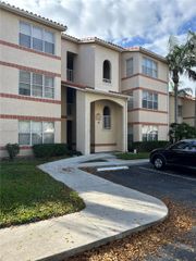 3430 N Pinewalk Dr N 624, Margate, FL 33063
