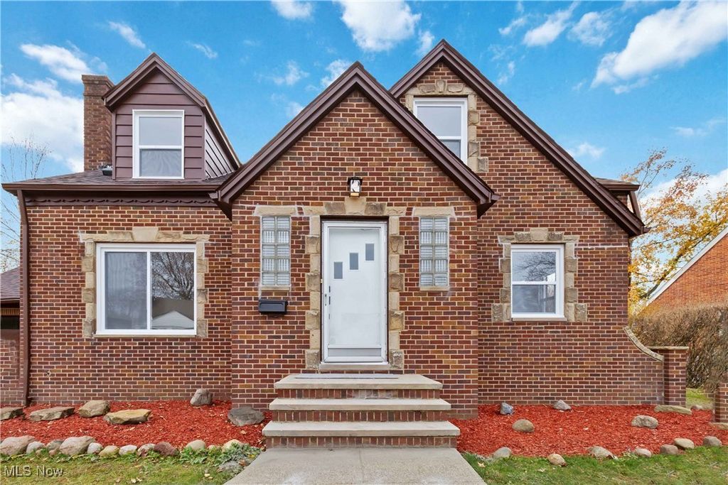 6601 Brownfield Drive, Parma, OH 44129