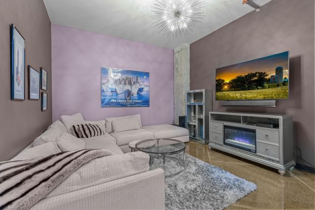 350 Saint Peter Street 512, Saint Paul, MN 55102