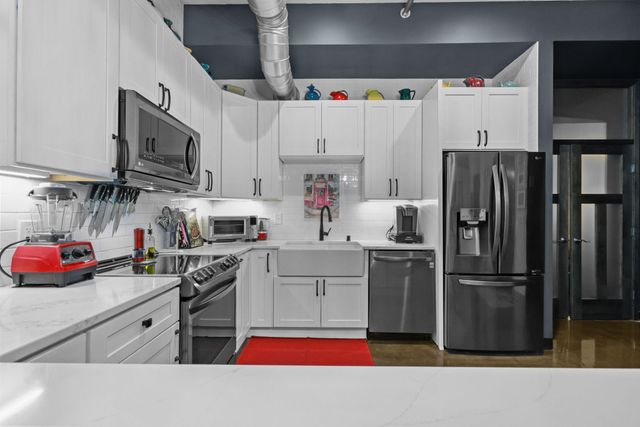 350 Saint Peter Street 512, Saint Paul, MN 55102