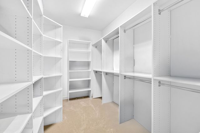 130 Carriage Trail, Barrington, IL 60010