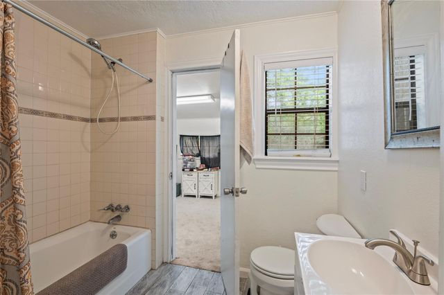 4801 44th Street, Dickinson, TX 77539
