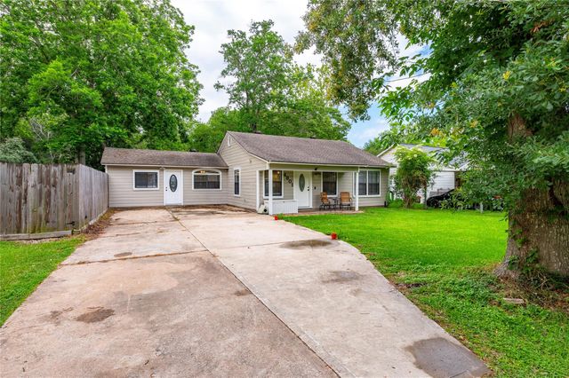 4801 44th Street, Dickinson, TX 77539